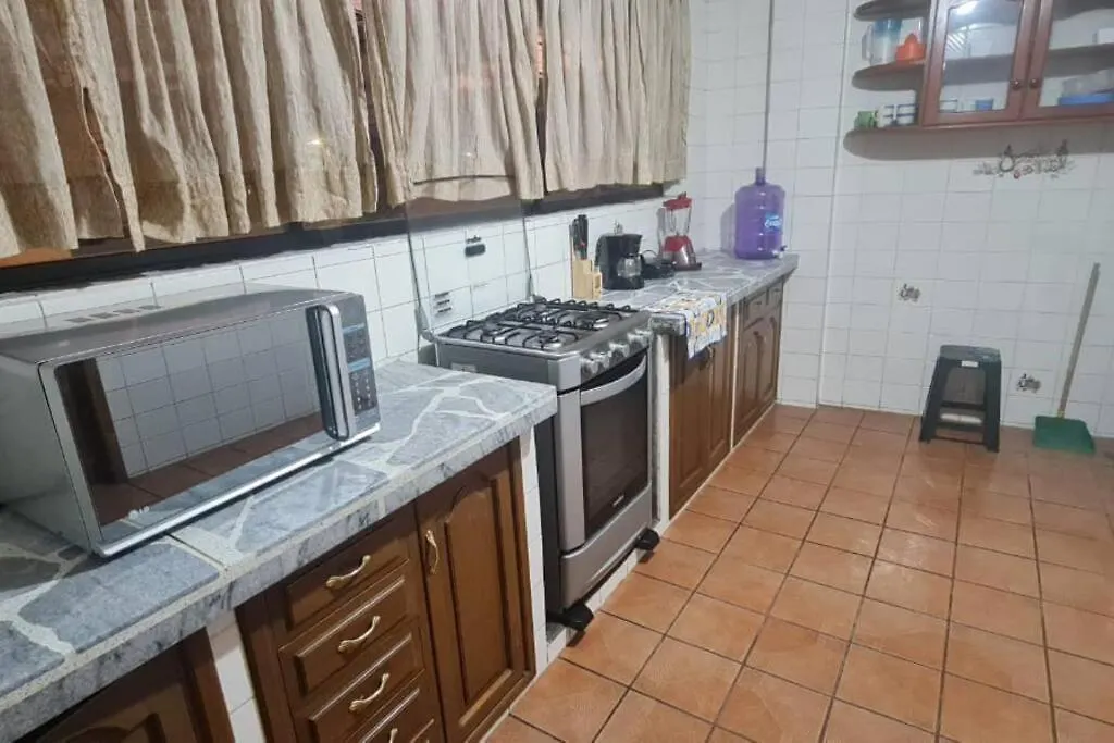 Apartamento Departamento Bien Ubicado Con Todo Lo Necesario Latacunga