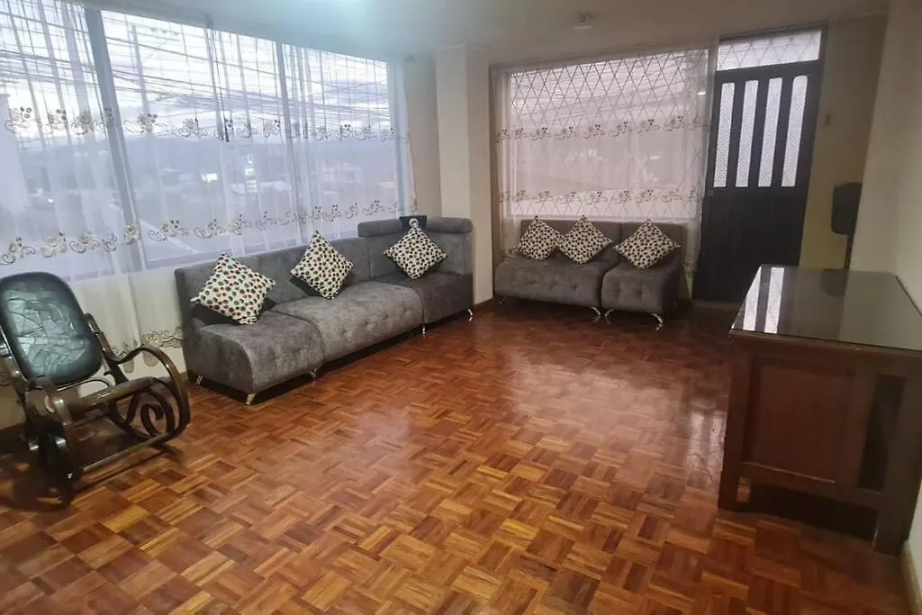 Apartamento Departamento Bien Ubicado Con Todo Lo Necesario Latacunga 0*,