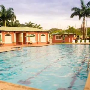 https://nice-suite-3-bedrooms-1-to-8-people-and-pool.guayaquilhotels.org